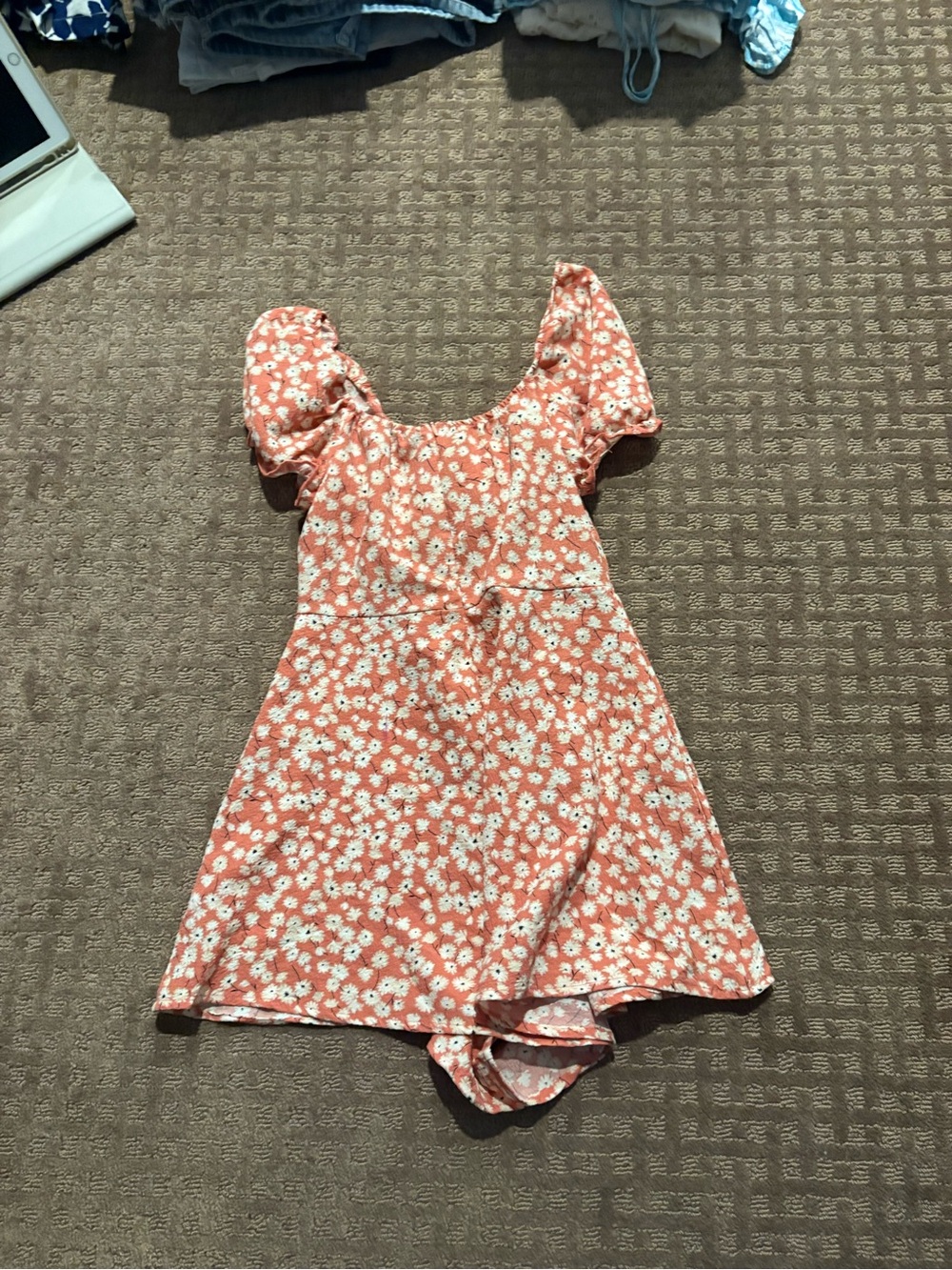 Timing Coral Floral Puff-Sleeve Dress